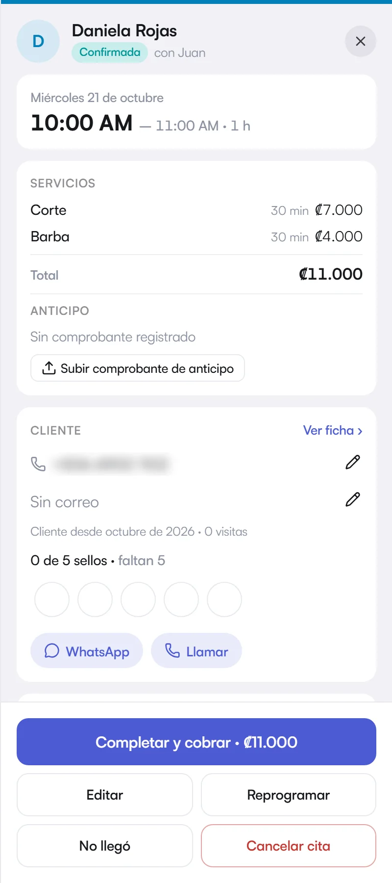 Panel de una cita en la compu con el botón Completar y cobrar, el anticipo y los datos del cliente